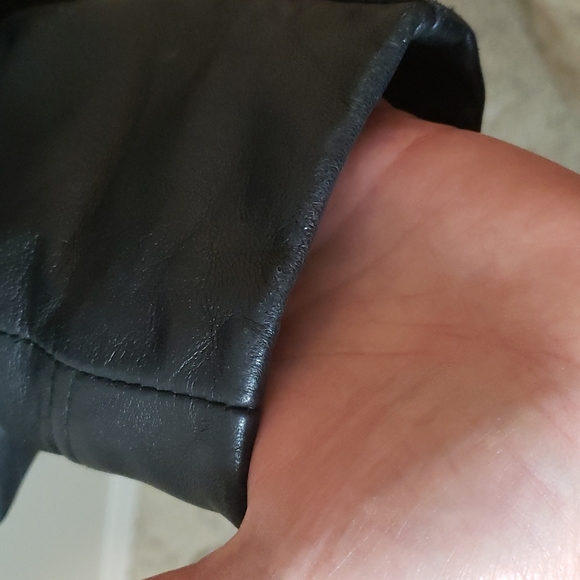 Leather Jacket - Picture 5 of 7